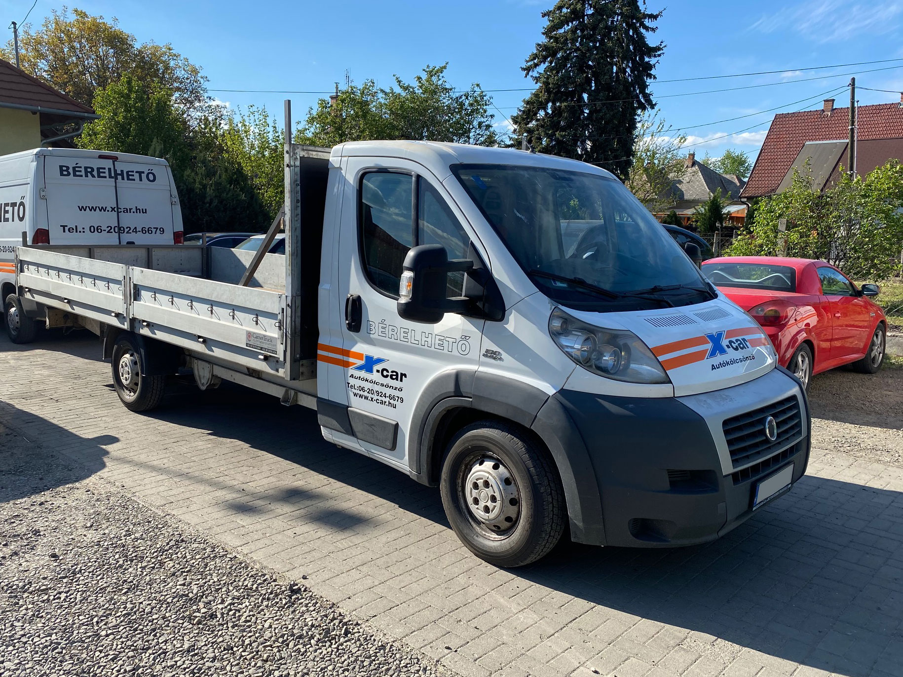 Fiat Ducato platós tehergépkocsi bérlés – X-Car Dunakeszi