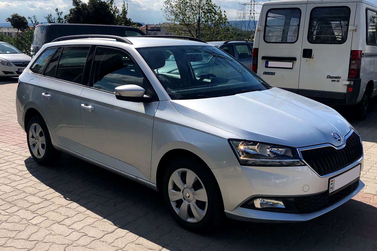 SKODA Fabia kombi bérlés – X-Car Dunakeszi